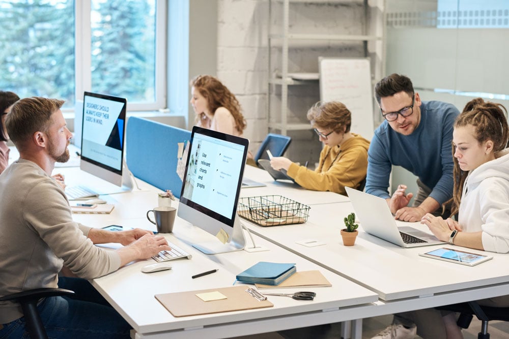 blog-body-enterprise-content-management-benefits-office-team