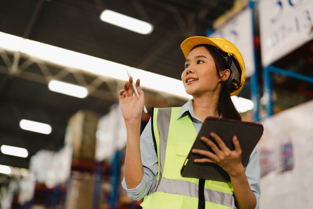 Industrie 4.0 wordt gekenmerkt door communicatie tussen verschillende elementen binnen de supply chain, zodat werknemers zich op andere zaken kunnen focussen