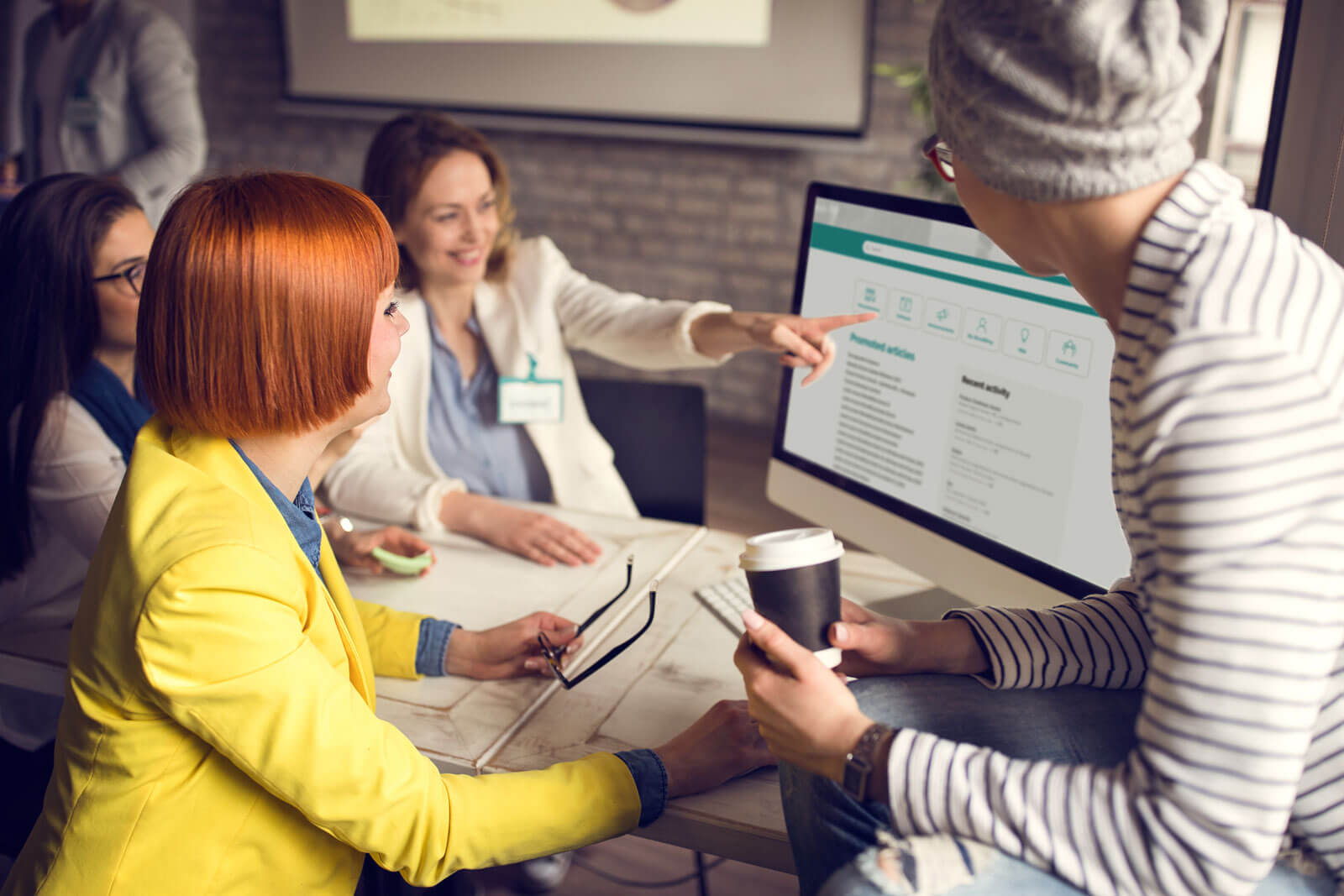 blog-body-office-colleagues-decision