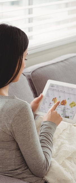 blog-body-supermarket-customer-tablet